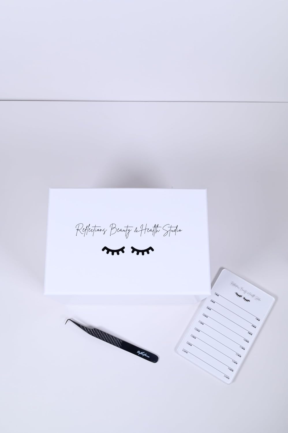Private Label Acrylic Eyelash Storage Box,Eyelash Holder Extension Tool,Makeup Organizer False Eyelashes Glue Pallet Holder, Grafting Eye lashes Close-Packed Display with Pallets Custom Logo Service
