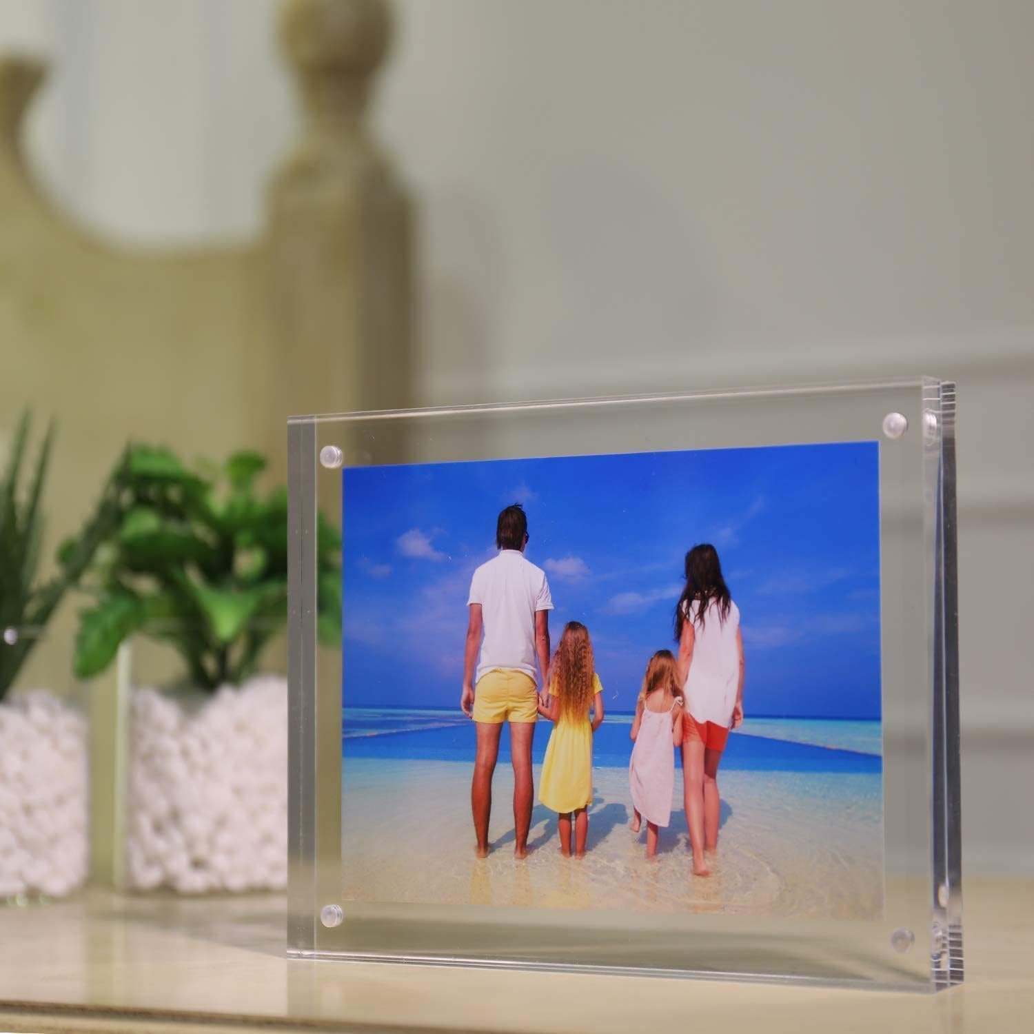 ODM Meetu 5 Pack Acrylic Picture Frame 6x8,Clear Freestanding Double Sided 20mm Thickness Frameless Magnetic Photo Frames Desktop Display with Gift Box Package Custom Mold Development