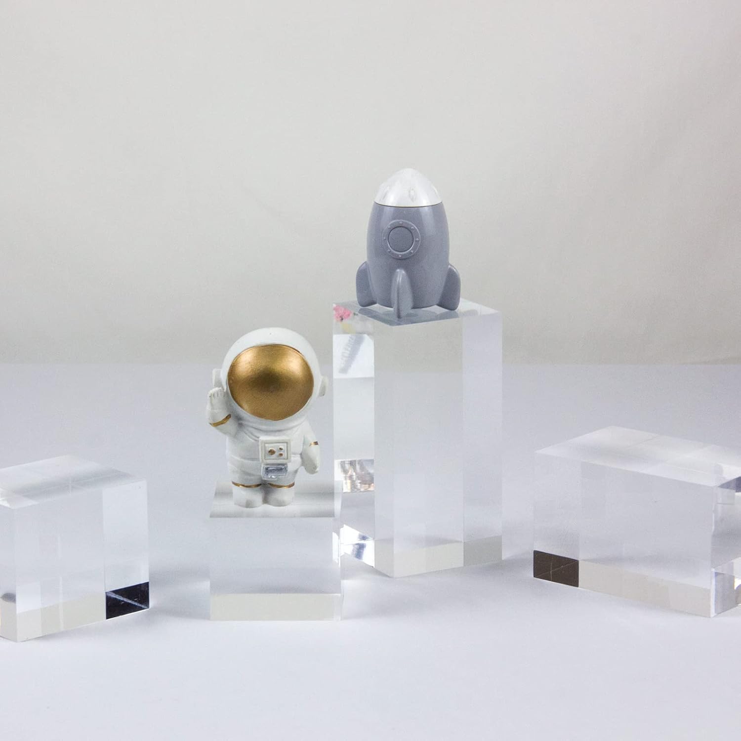 ODM Clear Polished Acrylic Cube Cylinder Round Photo Props, Transparent Solid Acrylic Display Blocks for Photography Boutique Jewelry Cosmetic Crafts Closet Show, 4 Pcs (Transparent Cube) Custom Logo Service