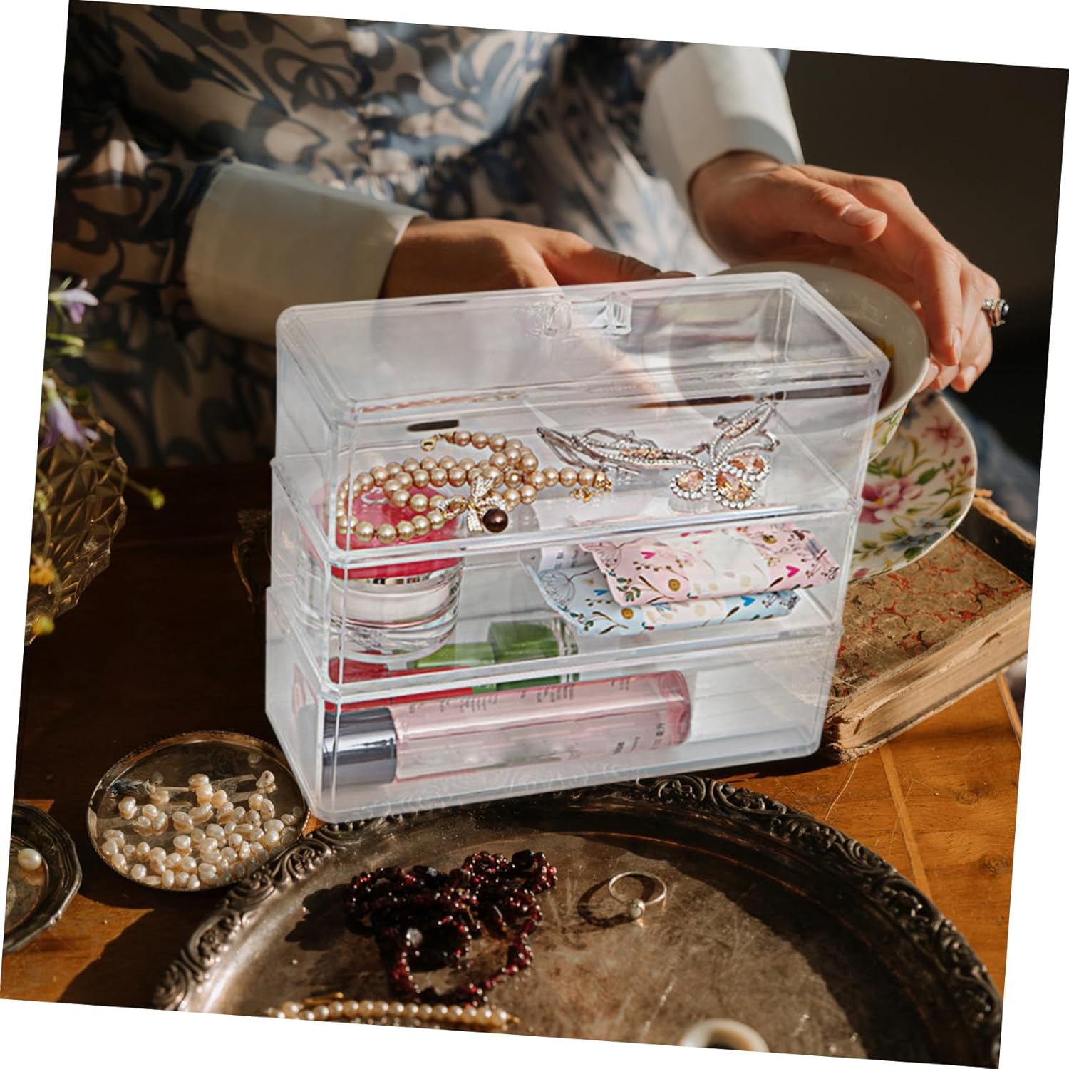 Private Label 1Pc Acrylic Makeup Storage Box Multi Function Desktop Organizer with Lid Durable Easy to Clean Sundries Holder for Cosmetics Skincare and Accessories Stylish Space Saving Custom Logo Service
