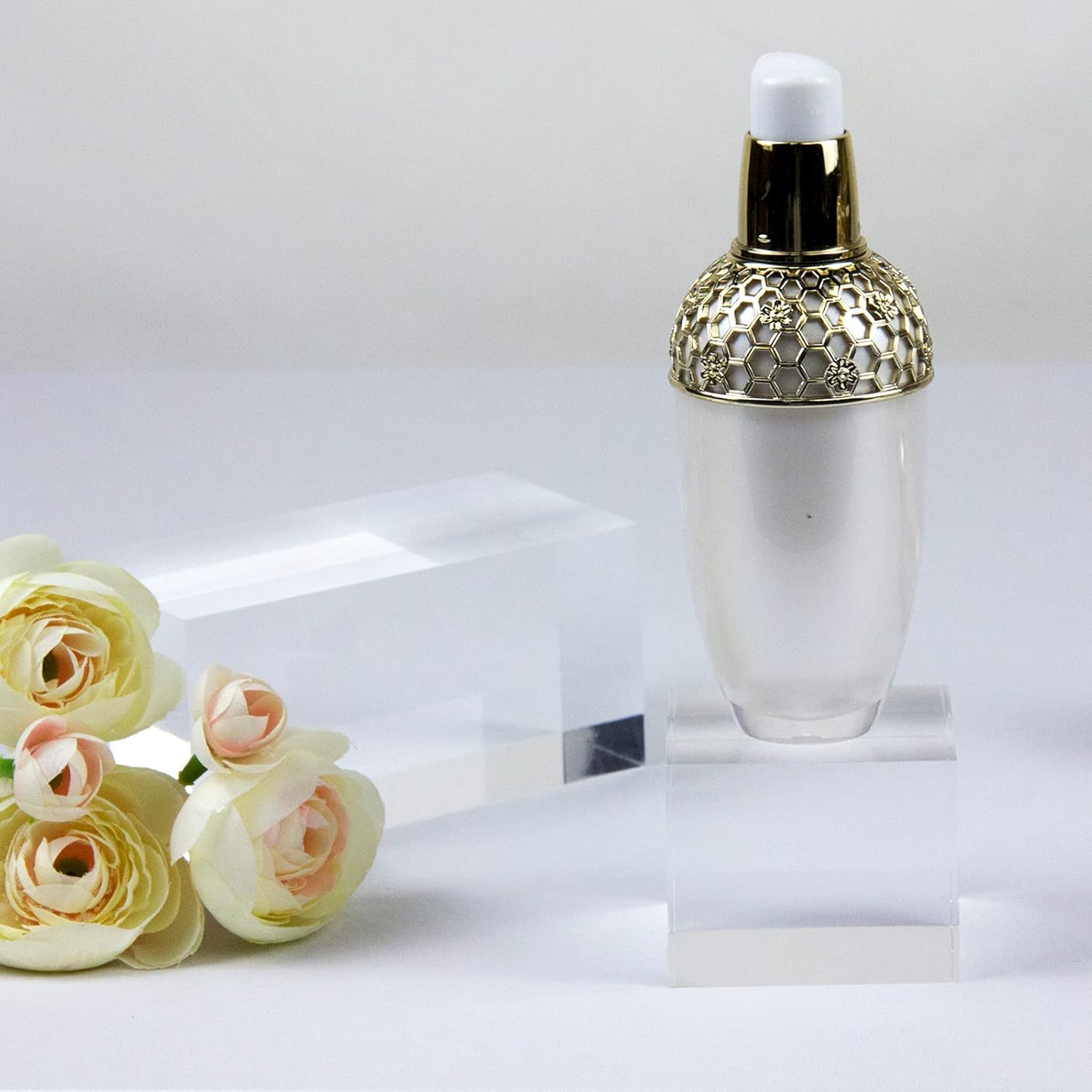 ODM Clear Polished Acrylic Cube Cylinder Round Photo Props, Transparent Solid Acrylic Display Blocks for Photography Boutique Jewelry Cosmetic Crafts Closet Show, 4 Pcs (Transparent Cube) Custom Logo Service