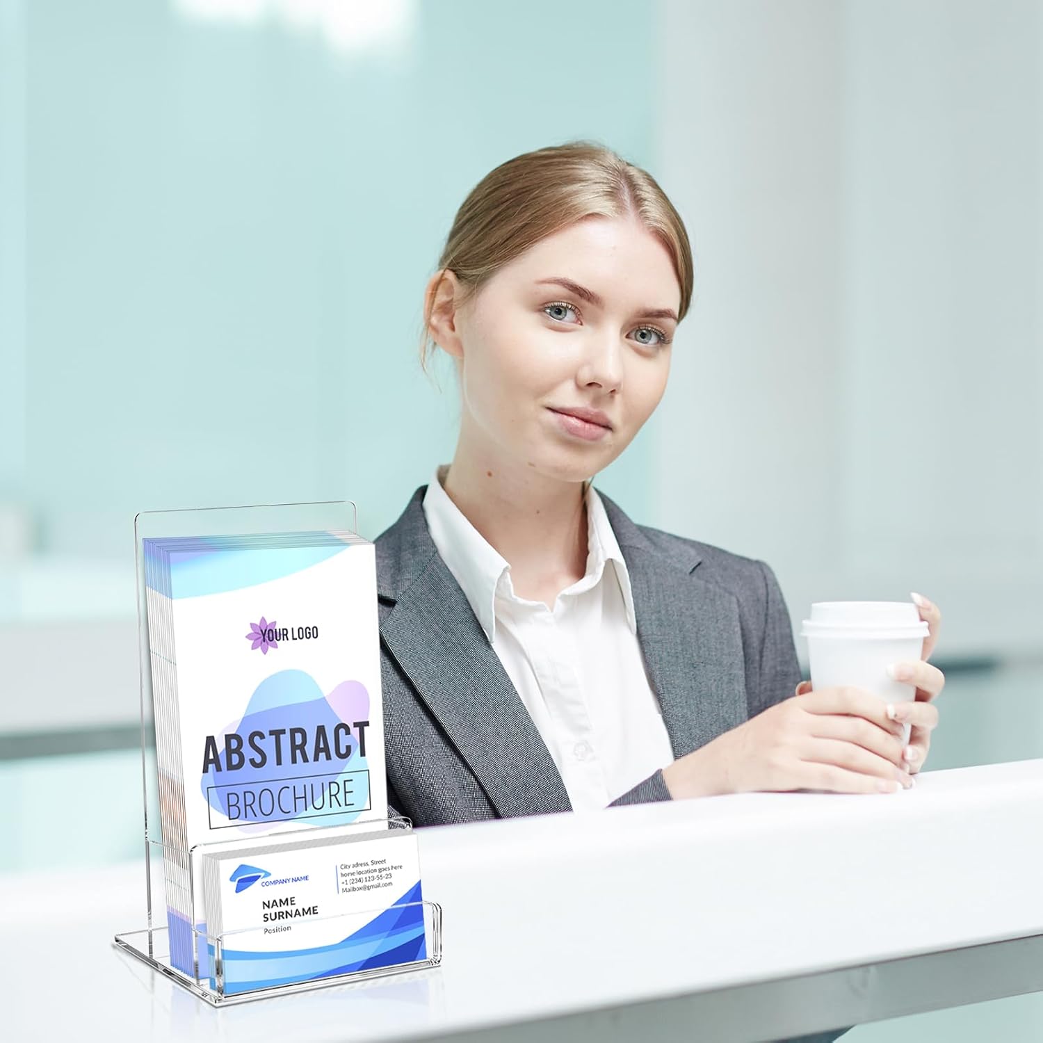 Wholesale Acrylic Brochure Holder Stand, 2 Pack 4.3‘’ x 7.6‘’ Clear Brochure Stand with with Business Card Holder Plastic Flyer Display Stand for Magazine Pamphlet Booklets Menu Journals Business Card Trifold China Factory Bulk Supply