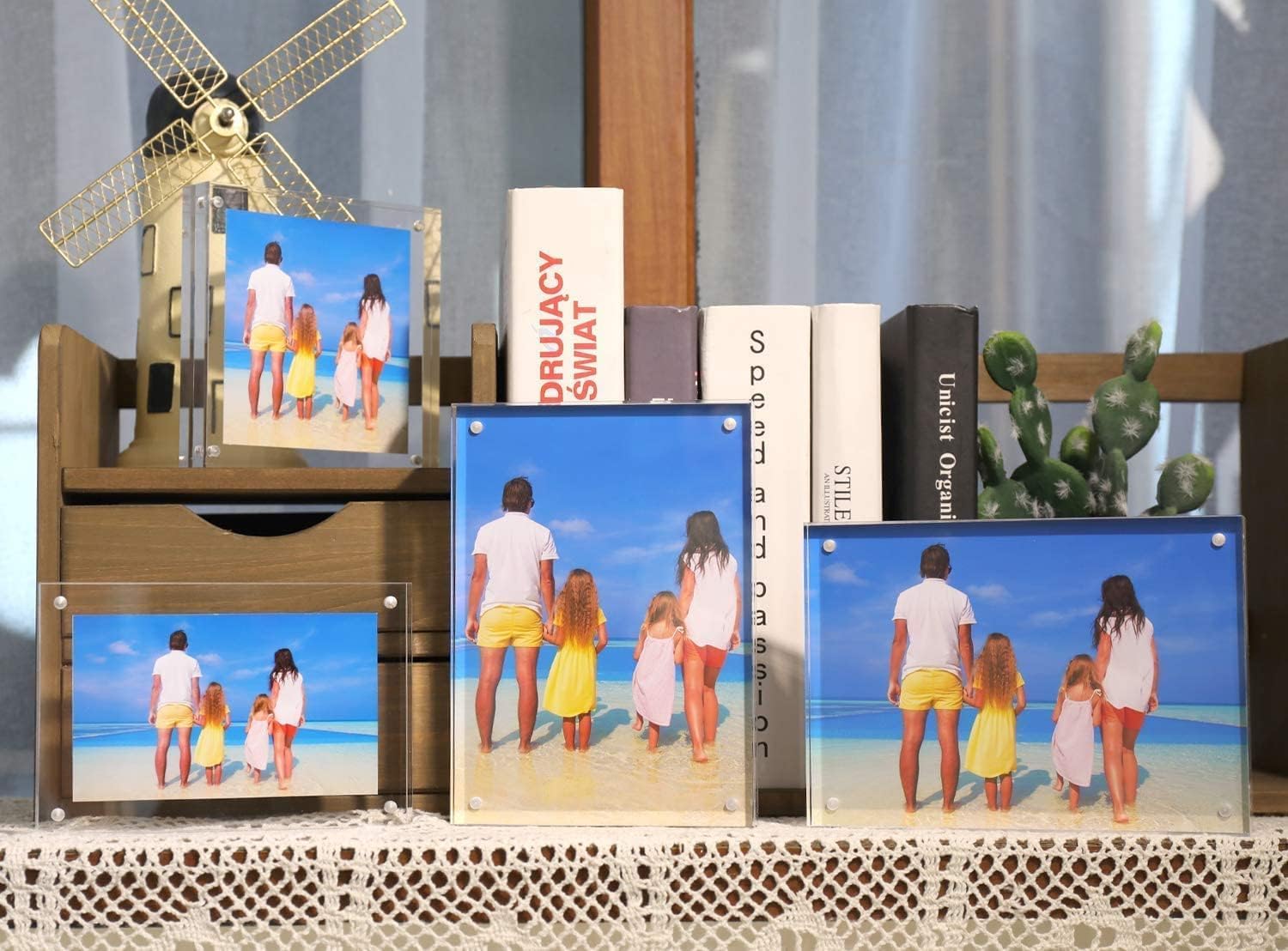 ODM Meetu 5 Pack Acrylic Picture Frame 6x8,Clear Freestanding Double Sided 20mm Thickness Frameless Magnetic Photo Frames Desktop Display with Gift Box Package Custom Mold Development