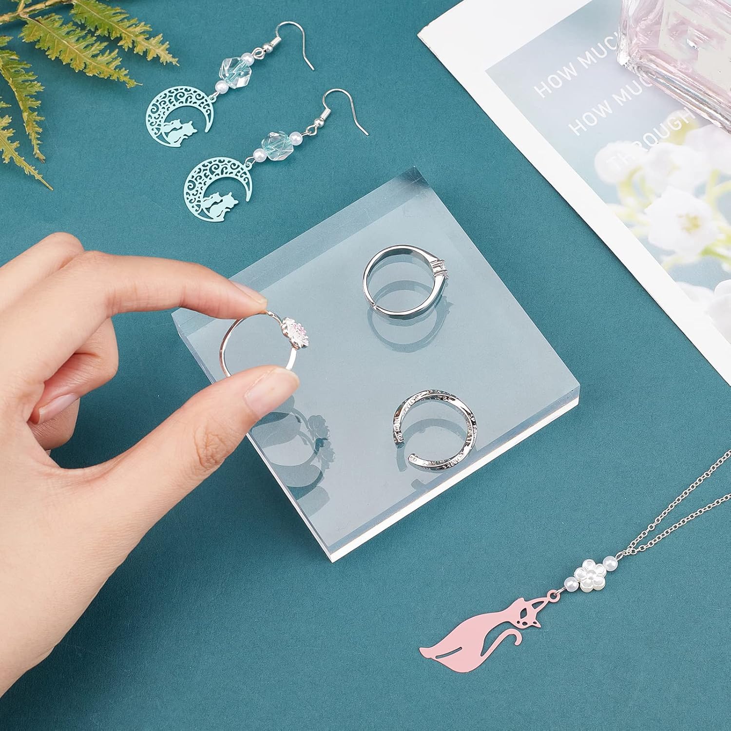ODM CREATCABIN Square Clear Polished Acrylic Display Base Transparent Cube Pedestal Jewelry Ring Display Stands Photography Props Background for Showing Collectibles Jewelry Cosmetics Garage Kit 3.15 Inch Custom Logo Service